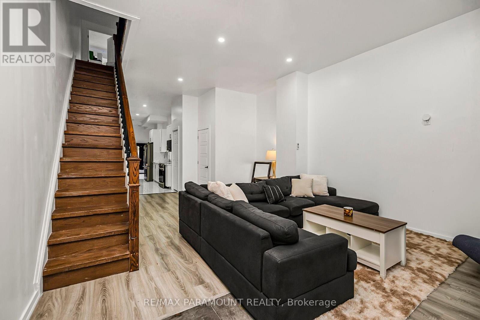 Property at 121 MULOCK AVENUE image 5