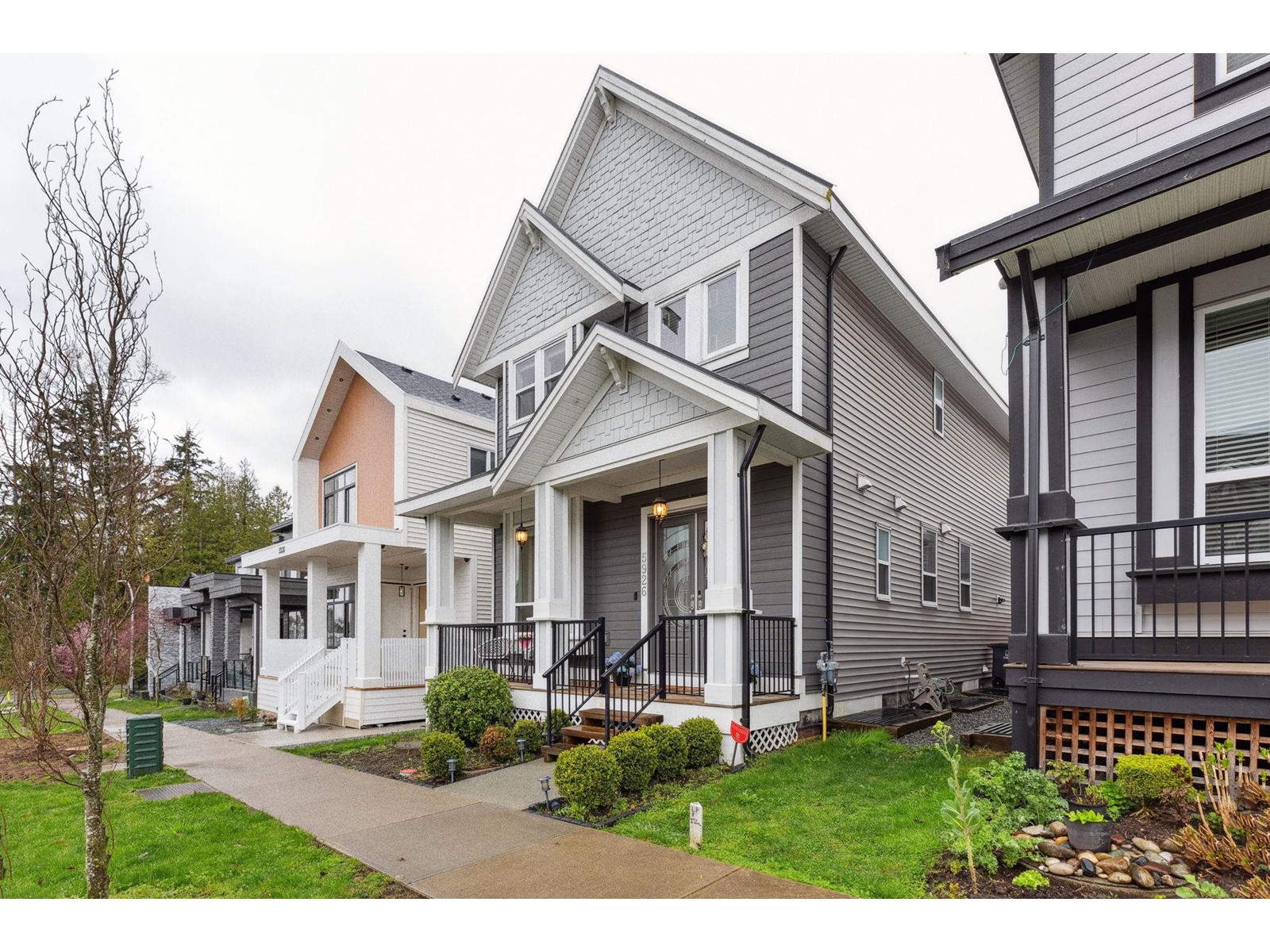 5926 139a Street, Surrey, British Columbia  V3X 0G6 - Photo 2 - R2988089
