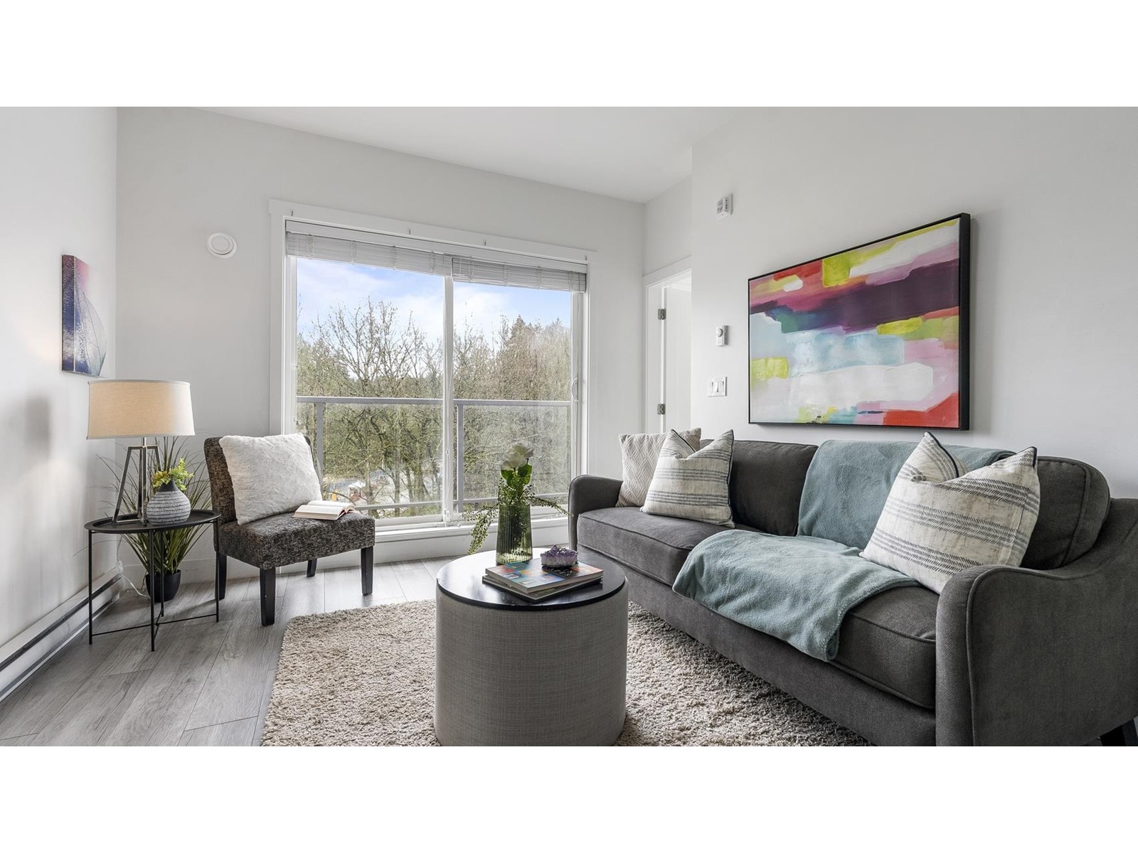 608 13978 Fraser Highway, Surrey, British Columbia  V3T 0P2 - Photo 2 - R2988114