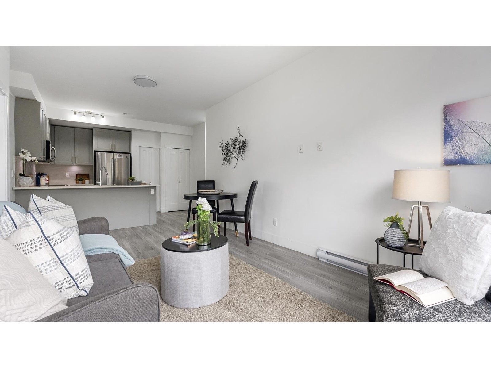 608 13978 Fraser Highway, Surrey, British Columbia  V3T 0P2 - Photo 5 - R2988114