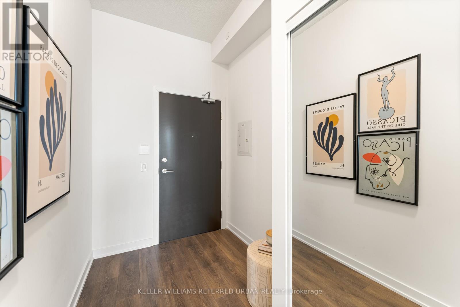 522 - 10 Honeycrisp Crescent, Vaughan, Ontario  L4K 0M7 - Photo 4 - N12070645
