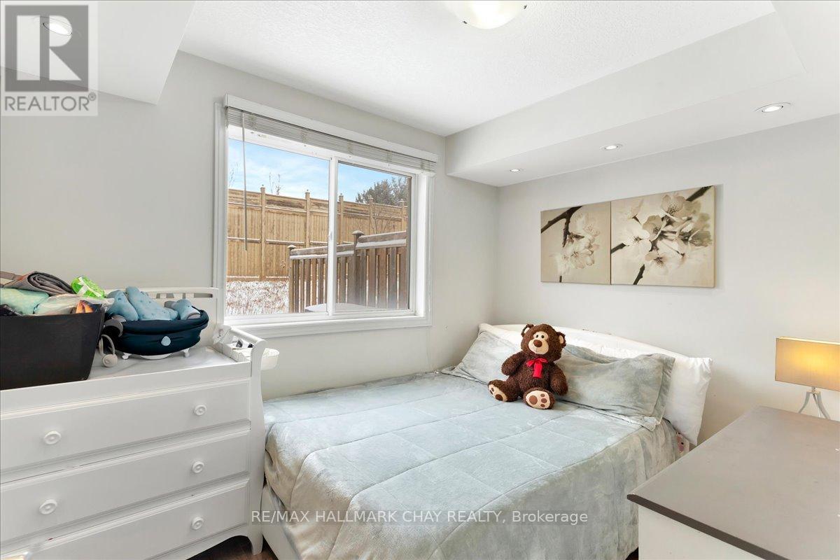 1 - 57 Ferndale Drive S, Barrie (Ardagh), Ontario  L4N 5W9 - Photo 15 - S12070637