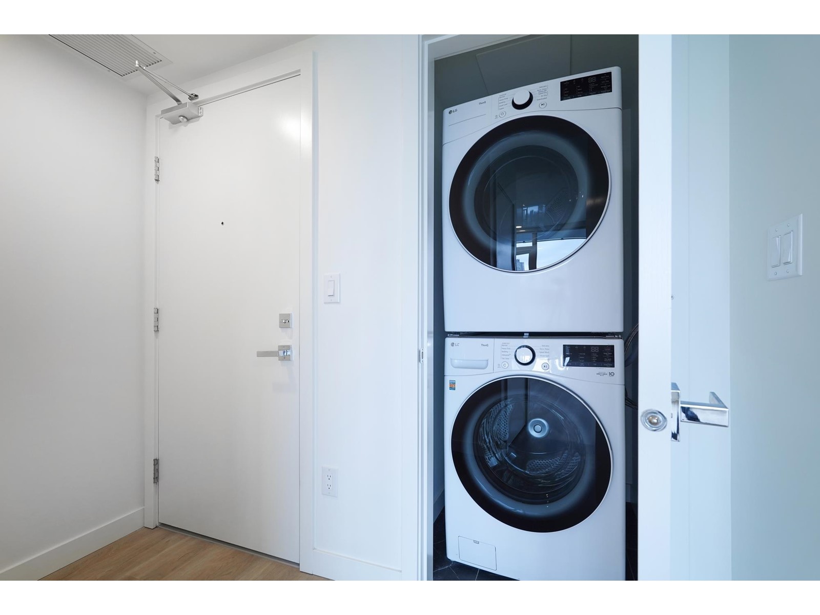 1506 9675 King George Boulevard, Surrey, British Columbia  V3T 2V3 - Photo 14 - R2972599