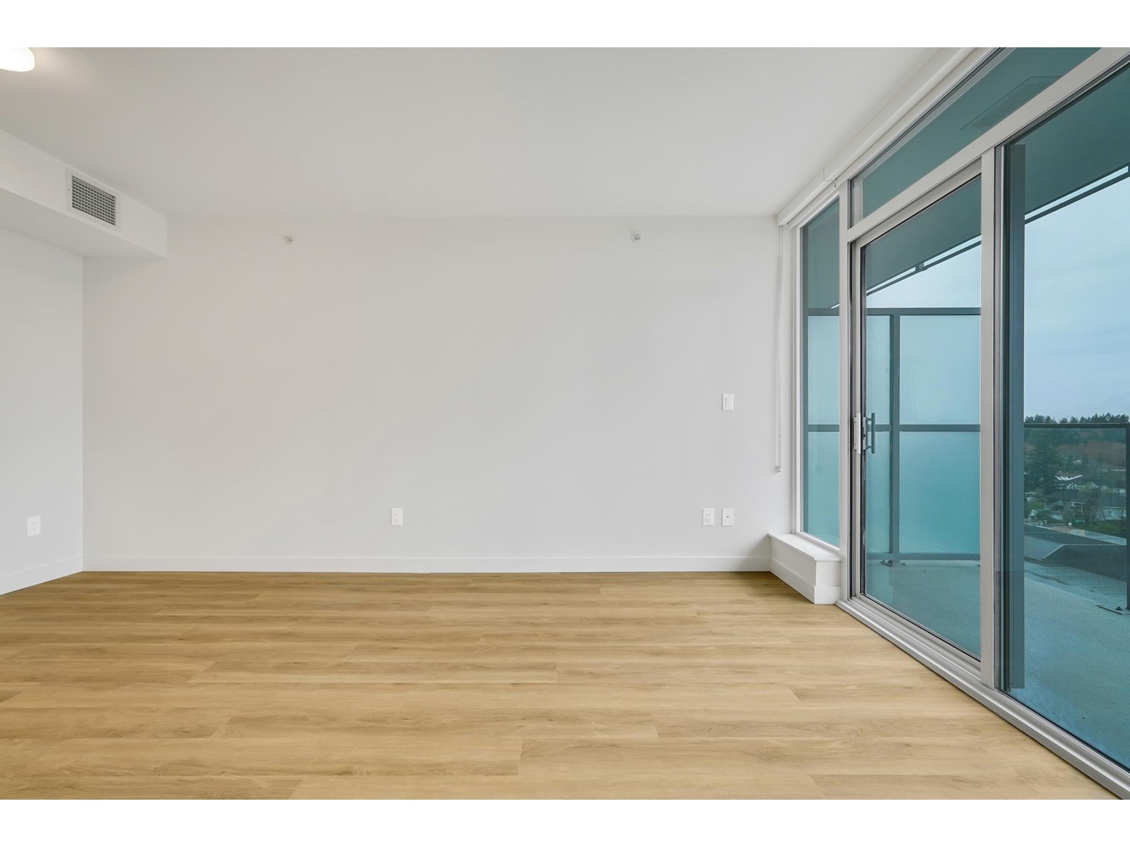 1506 9675 King George Boulevard, Surrey, British Columbia  V3T 2V3 - Photo 6 - R2972599