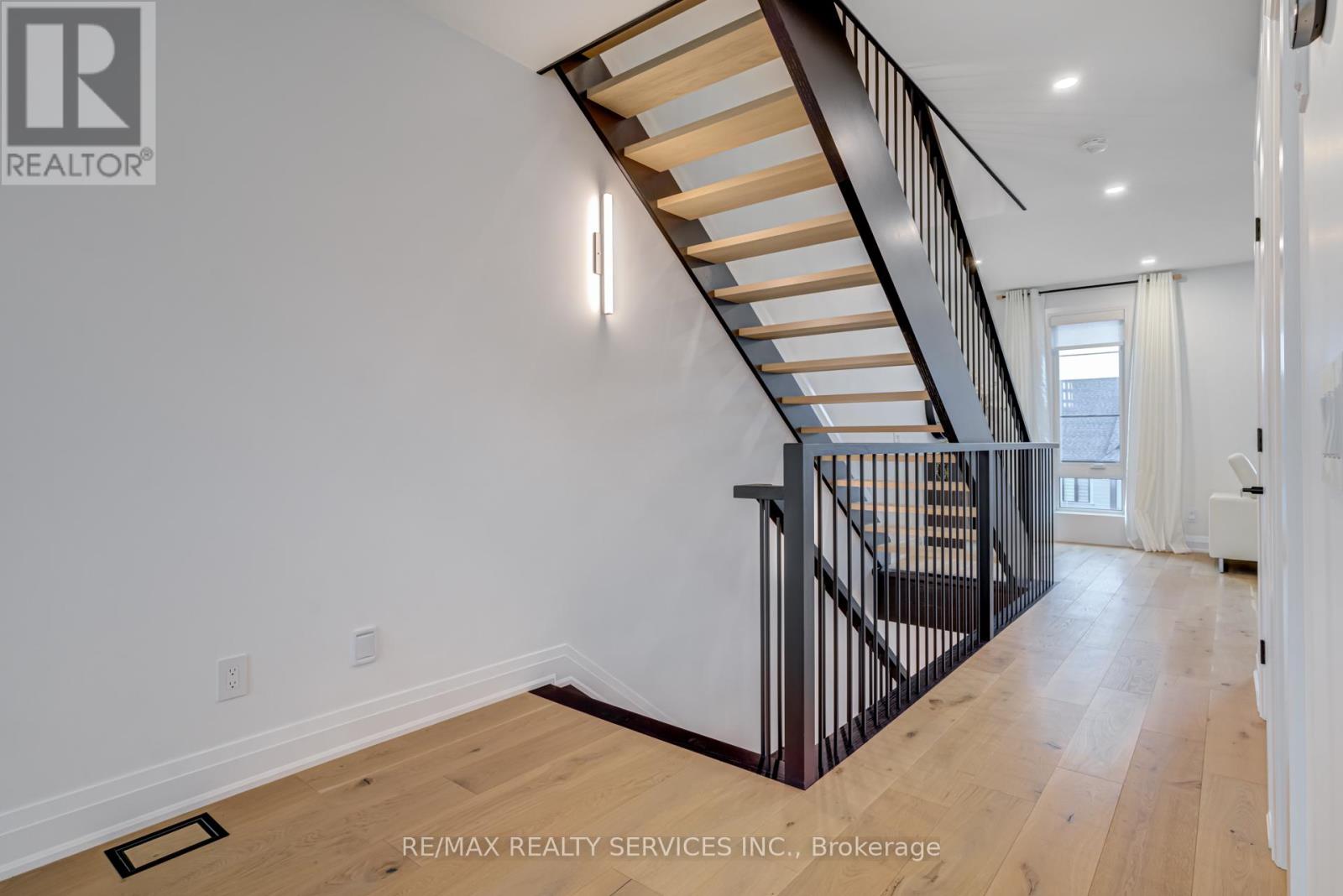 151c Port Robinson Road, Pelham, Ontario  L0S 1E6 - Photo 8 - X12070626