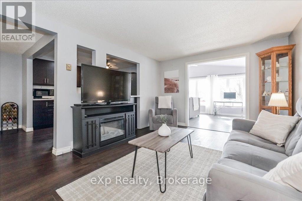 260 Strathallan Street, Centre Wellington, Ontario  N1M 3L5 - Photo 14 - X12066612