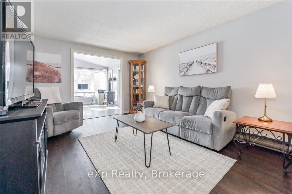 260 Strathallan Street, Centre Wellington, Ontario  N1M 3L5 - Photo 16 - X12066612
