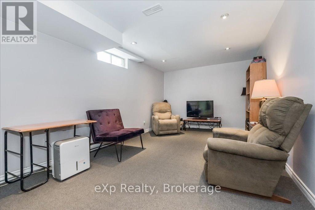 260 Strathallan Street, Centre Wellington, Ontario  N1M 3L5 - Photo 26 - X12066612