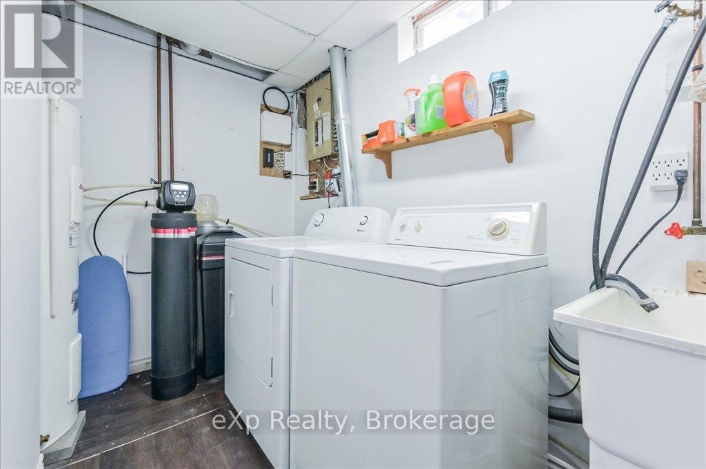 260 Strathallan Street, Centre Wellington, Ontario  N1M 3L5 - Photo 32 - X12066612