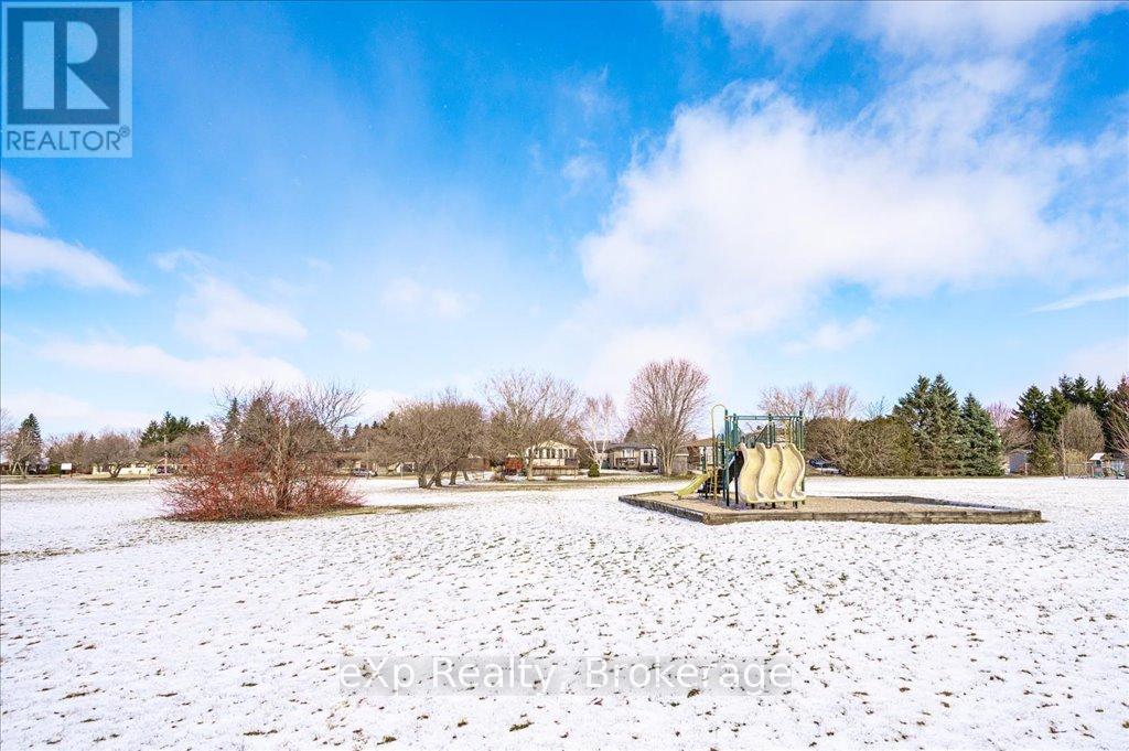 260 Strathallan Street, Centre Wellington, Ontario  N1M 3L5 - Photo 45 - X12066612