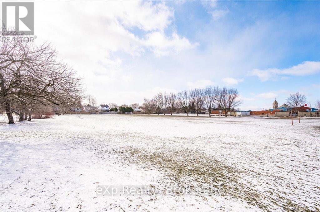 260 Strathallan Street, Centre Wellington, Ontario  N1M 3L5 - Photo 47 - X12066612