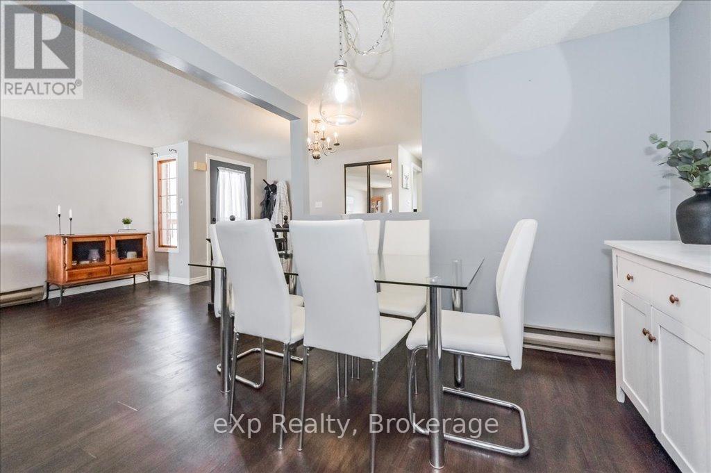 260 Strathallan Street, Centre Wellington, Ontario  N1M 3L5 - Photo 9 - X12066612
