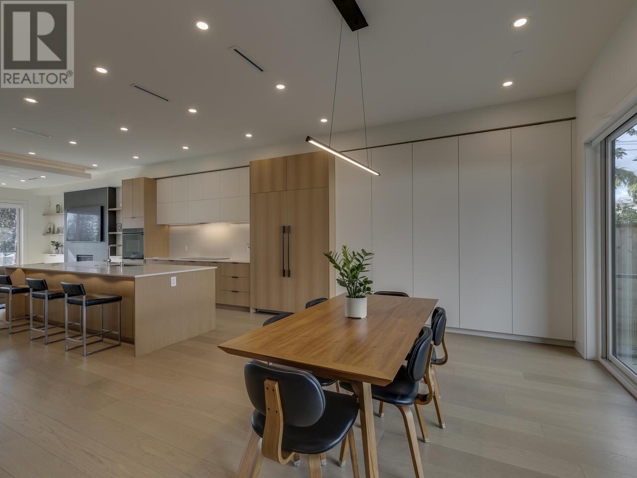 336 E 5th Street, North Vancouver, British Columbia  V7L 1L9 - Photo 13 - R2974948