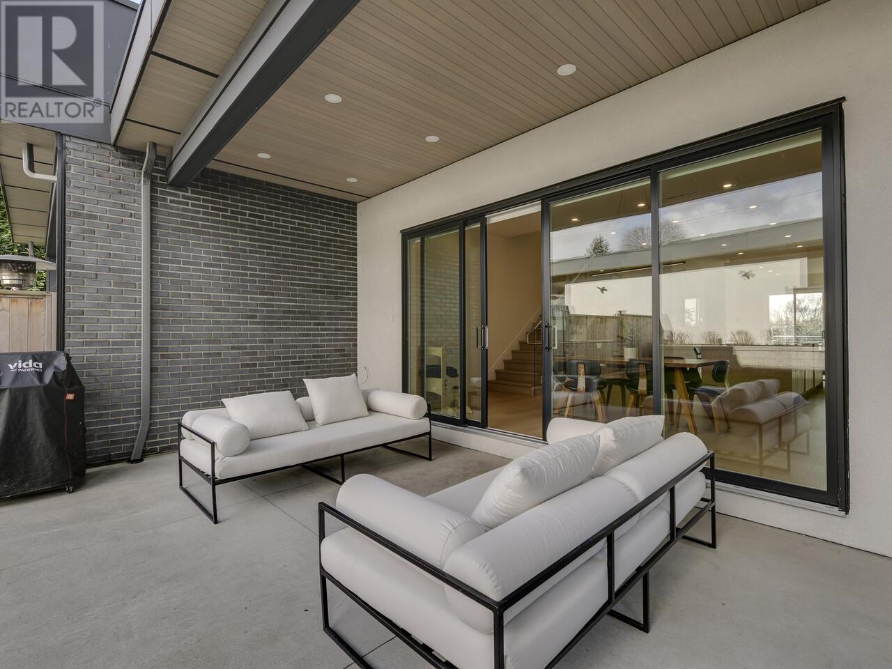 336 E 5th Street, North Vancouver, British Columbia  V7L 1L9 - Photo 8 - R2974948