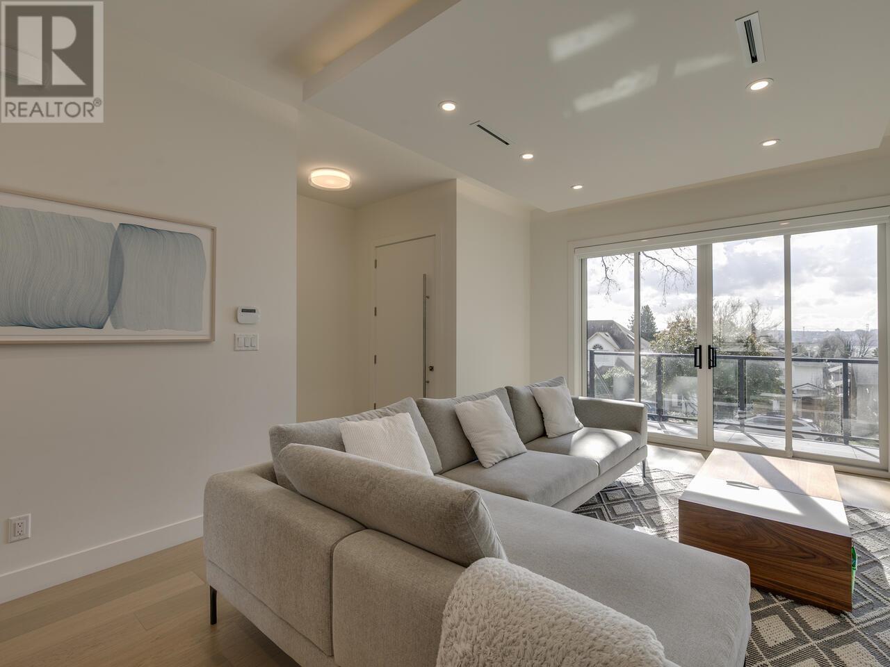 336 E 5th Street, North Vancouver, British Columbia  V7L 1L9 - Photo 9 - R2974948