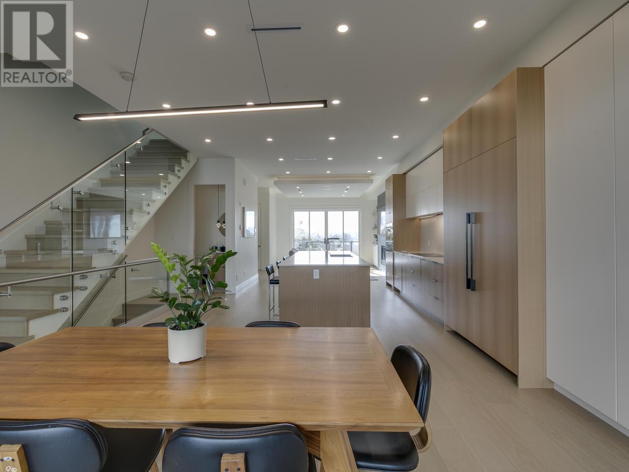 336 E 5th Street, North Vancouver, British Columbia  V7L 1L9 - Photo 14 - R2974948