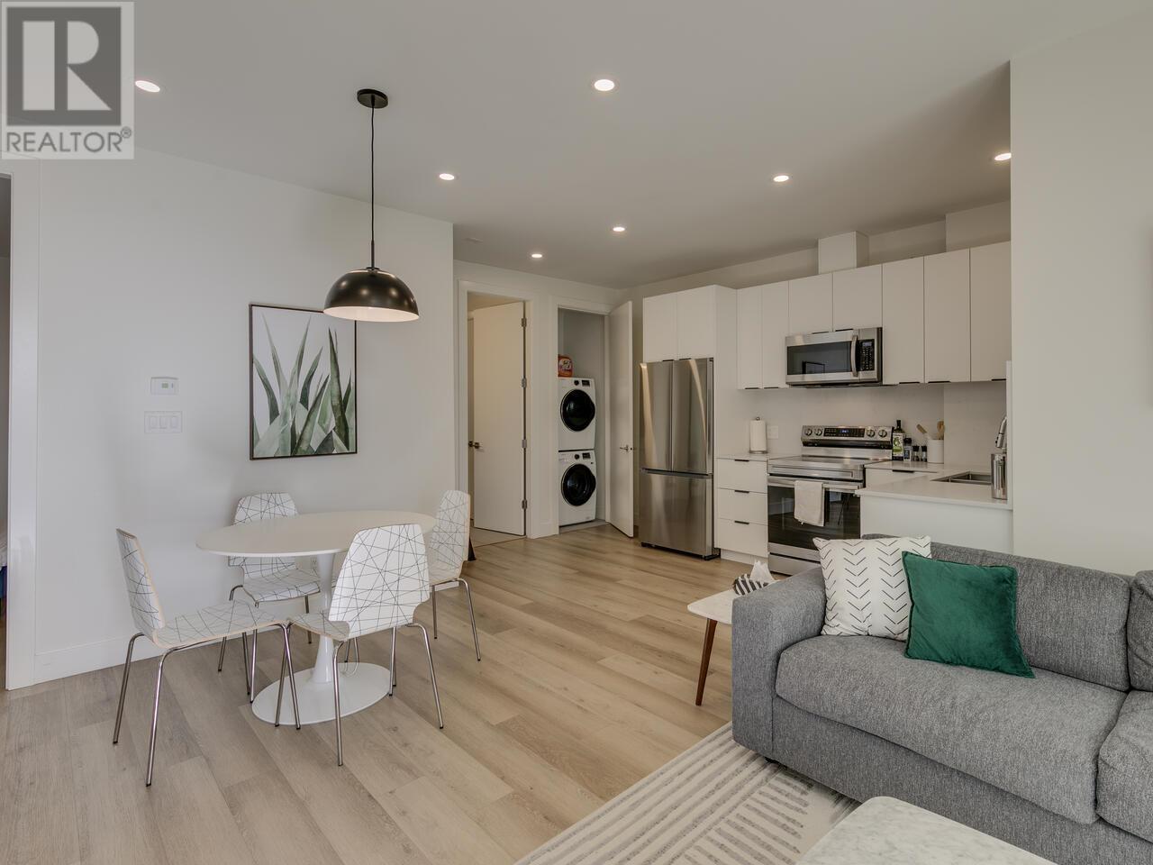 336 E 5th Street, North Vancouver, British Columbia  V7L 1L9 - Photo 31 - R2974948
