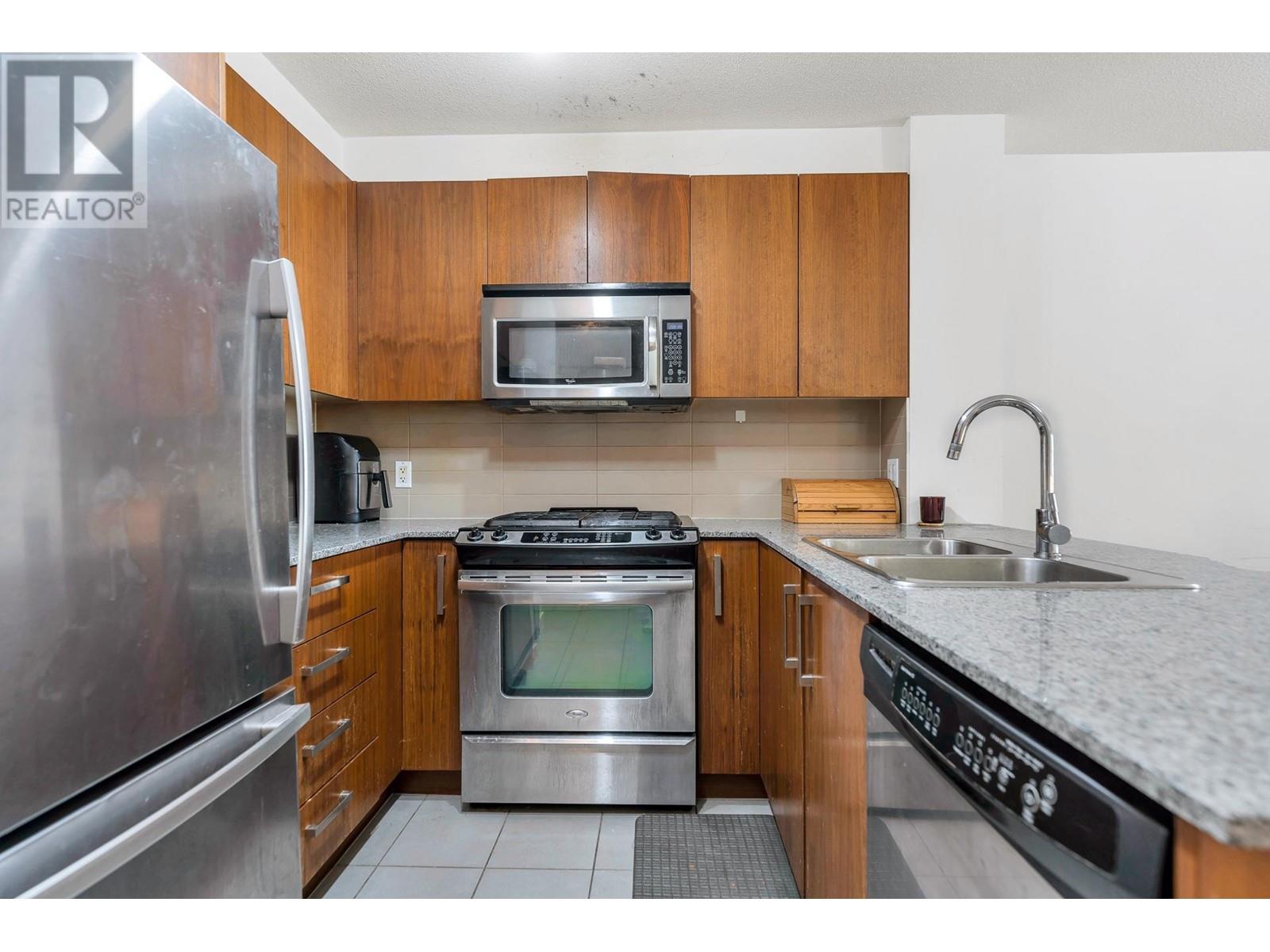 302 5885 Irmin Street, Burnaby, British Columbia  V5J 0C2 - Photo 5 - R2987634