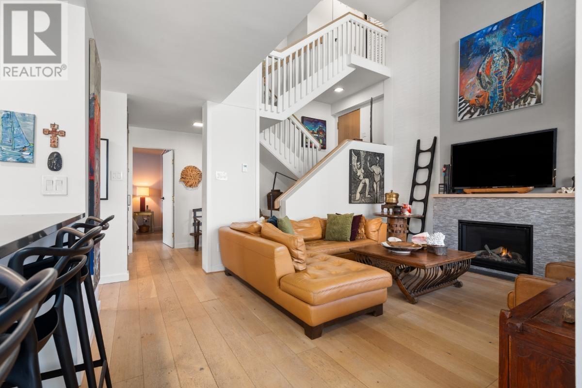 201 1236 Bidwell Street, Vancouver, British Columbia  V6G 2K9 - Photo 2 - R2988118