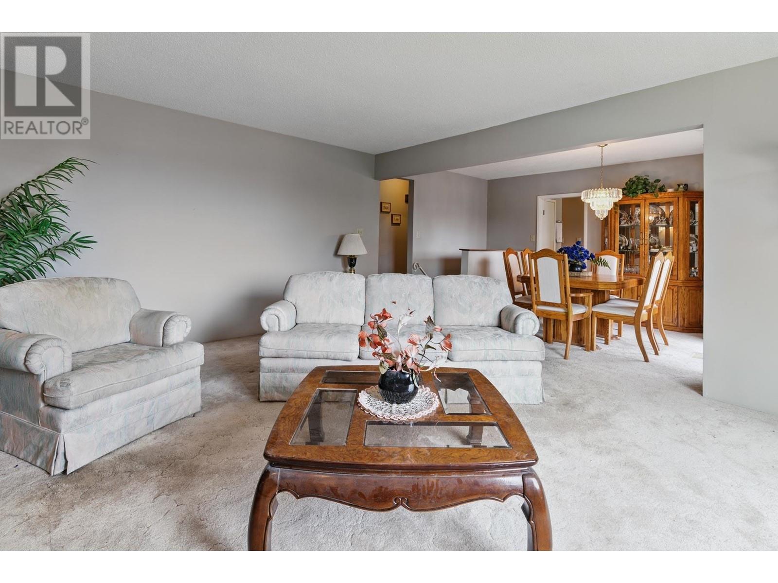 233 Montgomery Street, Coquitlam, British Columbia  V3K 5E7 - Photo 4 - R2988105