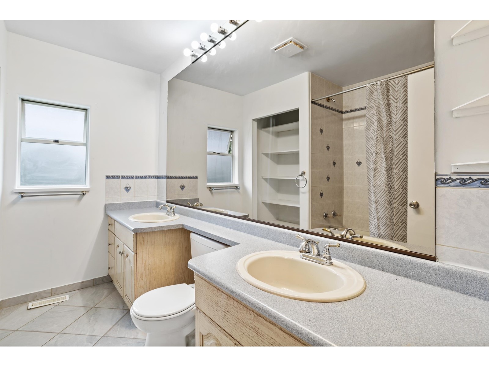 6129 126 Street, Surrey, British Columbia  V3X 1V7 - Photo 9 - R2987833