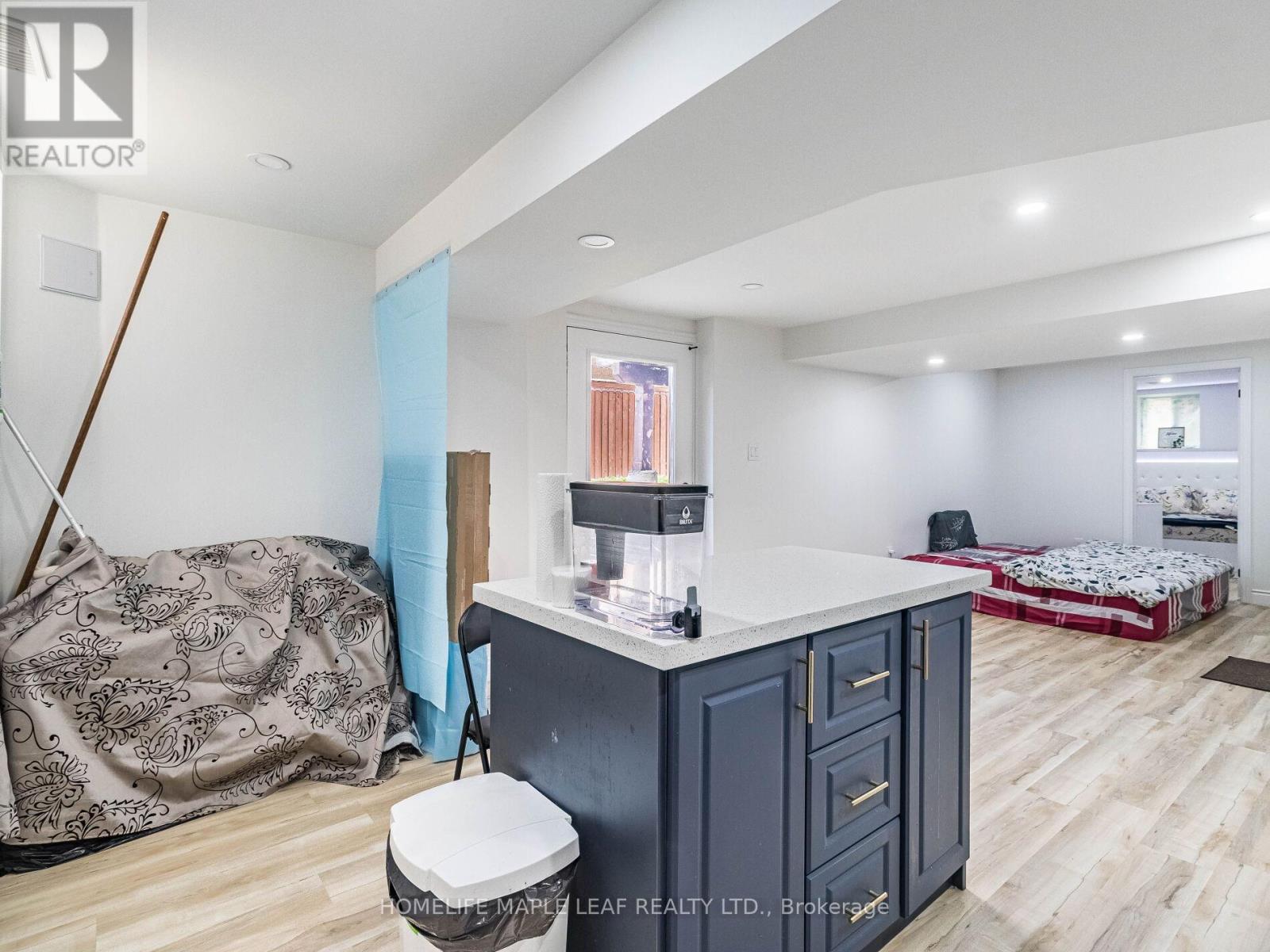144 Bloomsbury Avenue, Brampton, Ontario  L6P 2X2 - Photo 36 - W12070666