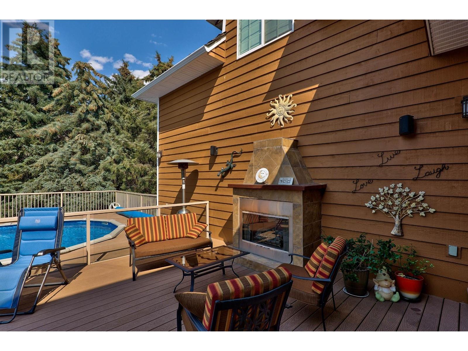 Property at 2246 CRESCENT Drive image 4