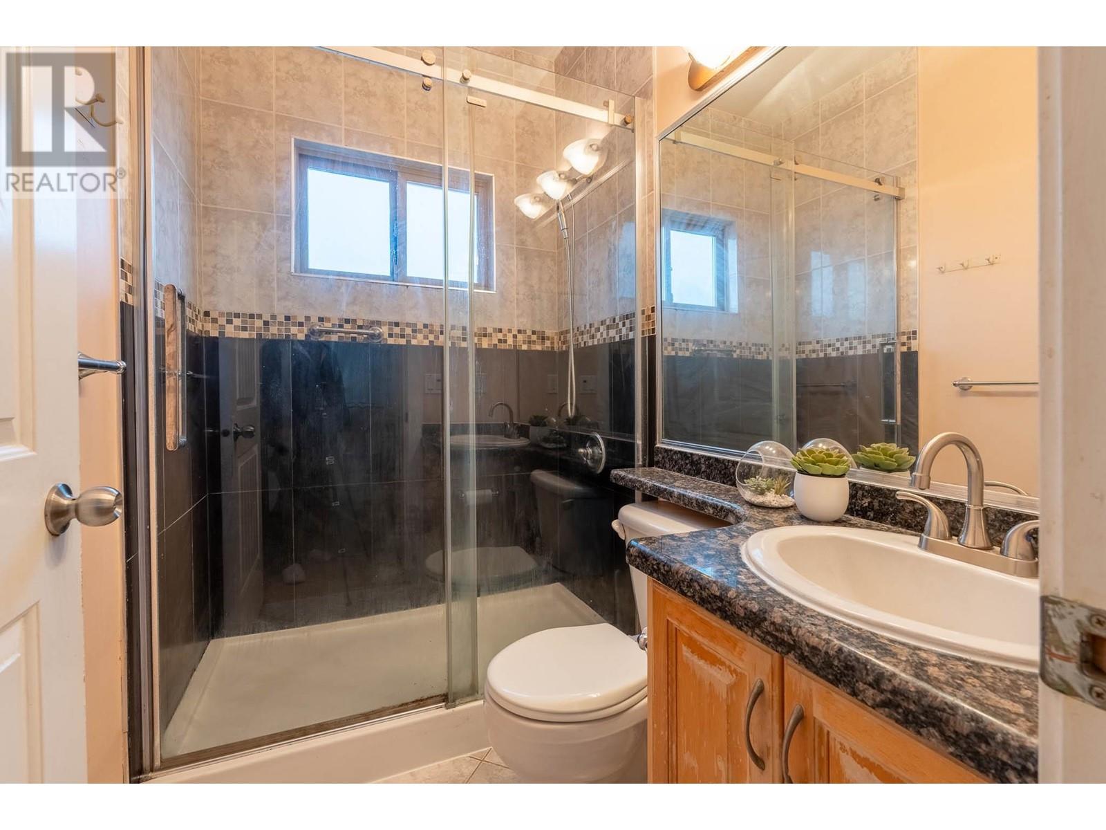 7332 1st Street, Burnaby, British Columbia  V3N 3S8 - Photo 12 - R2987503