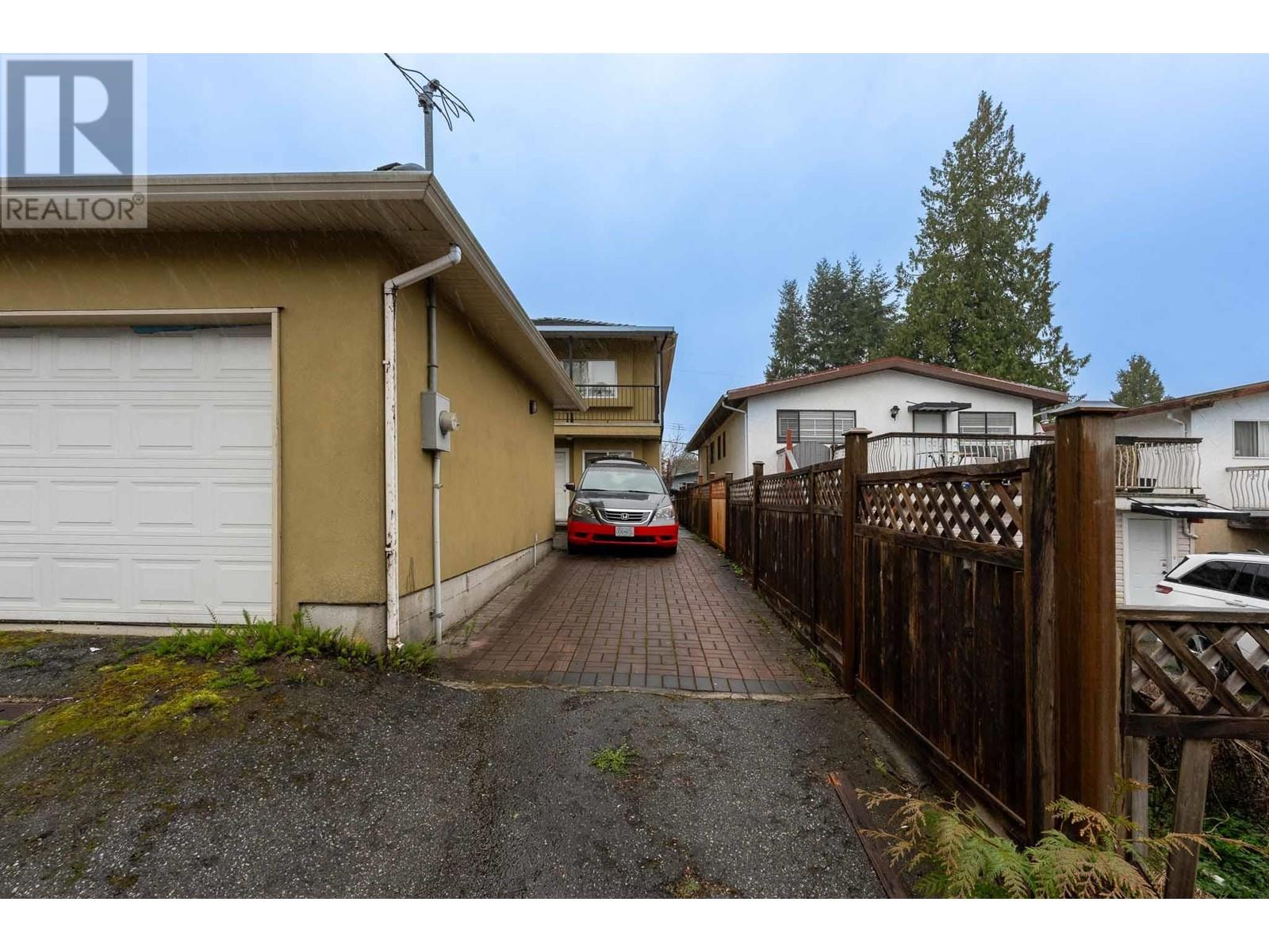 7332 1st Street, Burnaby, British Columbia  V3N 3S8 - Photo 22 - R2987503