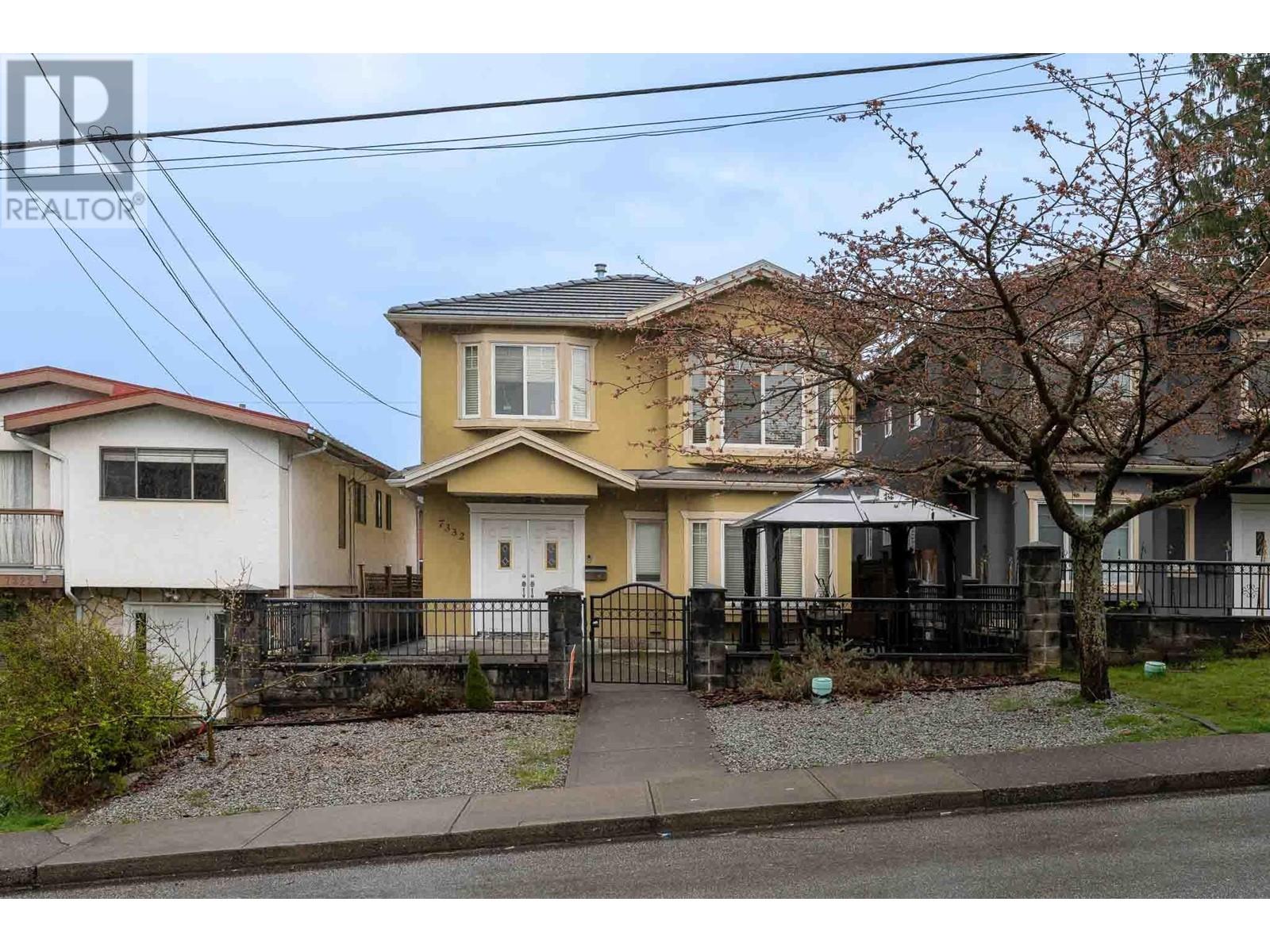 7332 1ST STREET, Burnaby, British Columbia