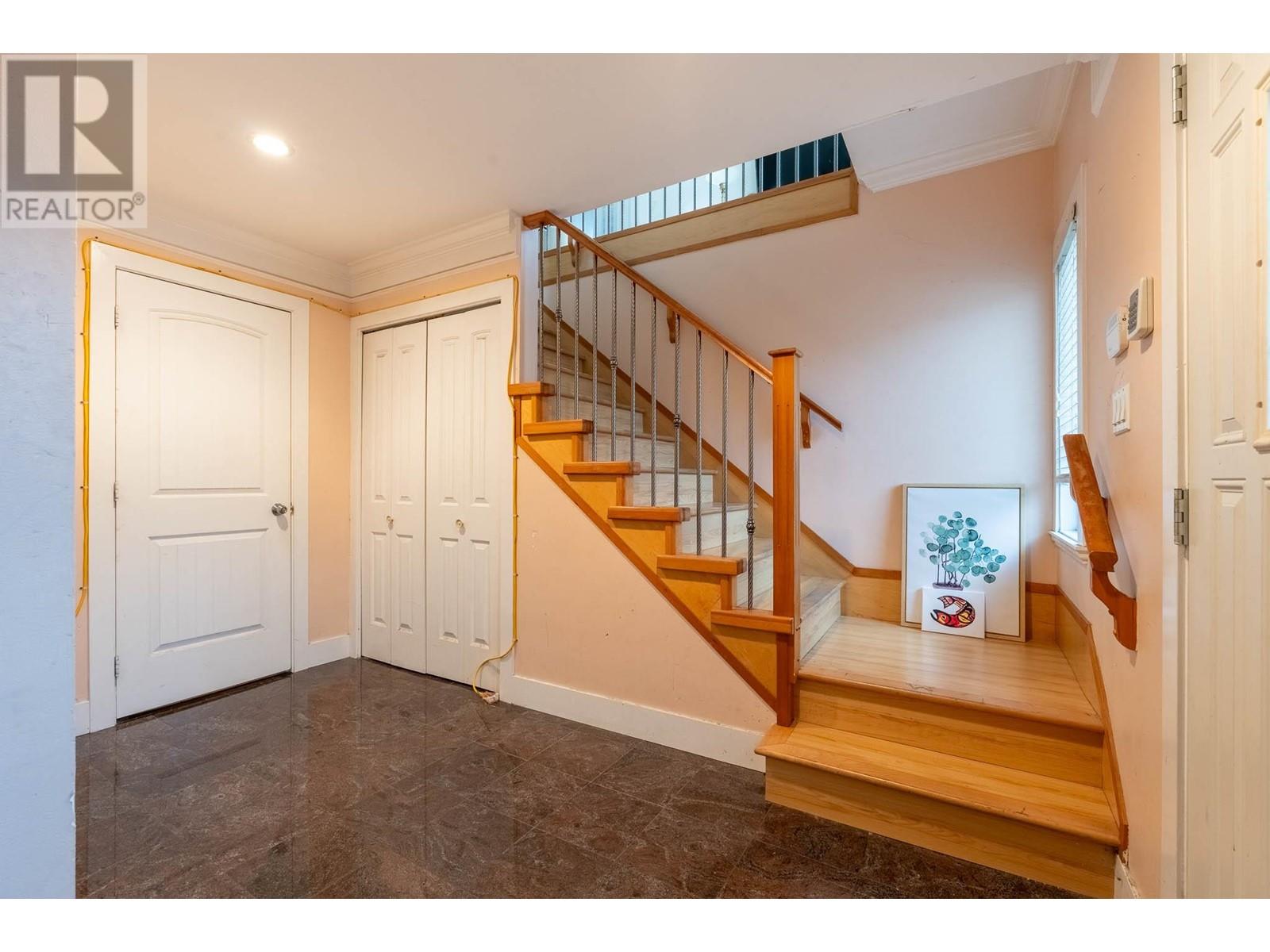 7332 1st Street, Burnaby, British Columbia  V3N 3S8 - Photo 18 - R2987503