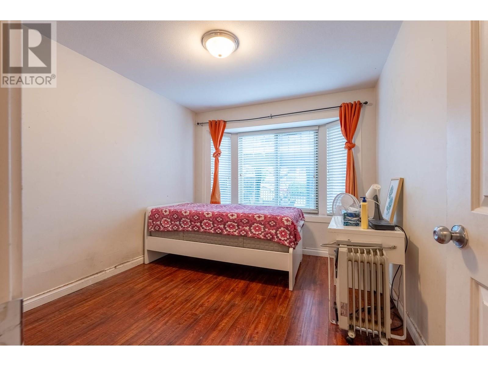 7332 1st Street, Burnaby, British Columbia  V3N 3S8 - Photo 17 - R2987503