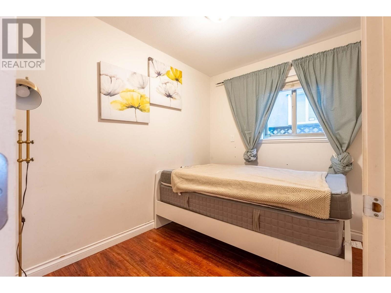 7332 1st Street, Burnaby, British Columbia  V3N 3S8 - Photo 16 - R2987503