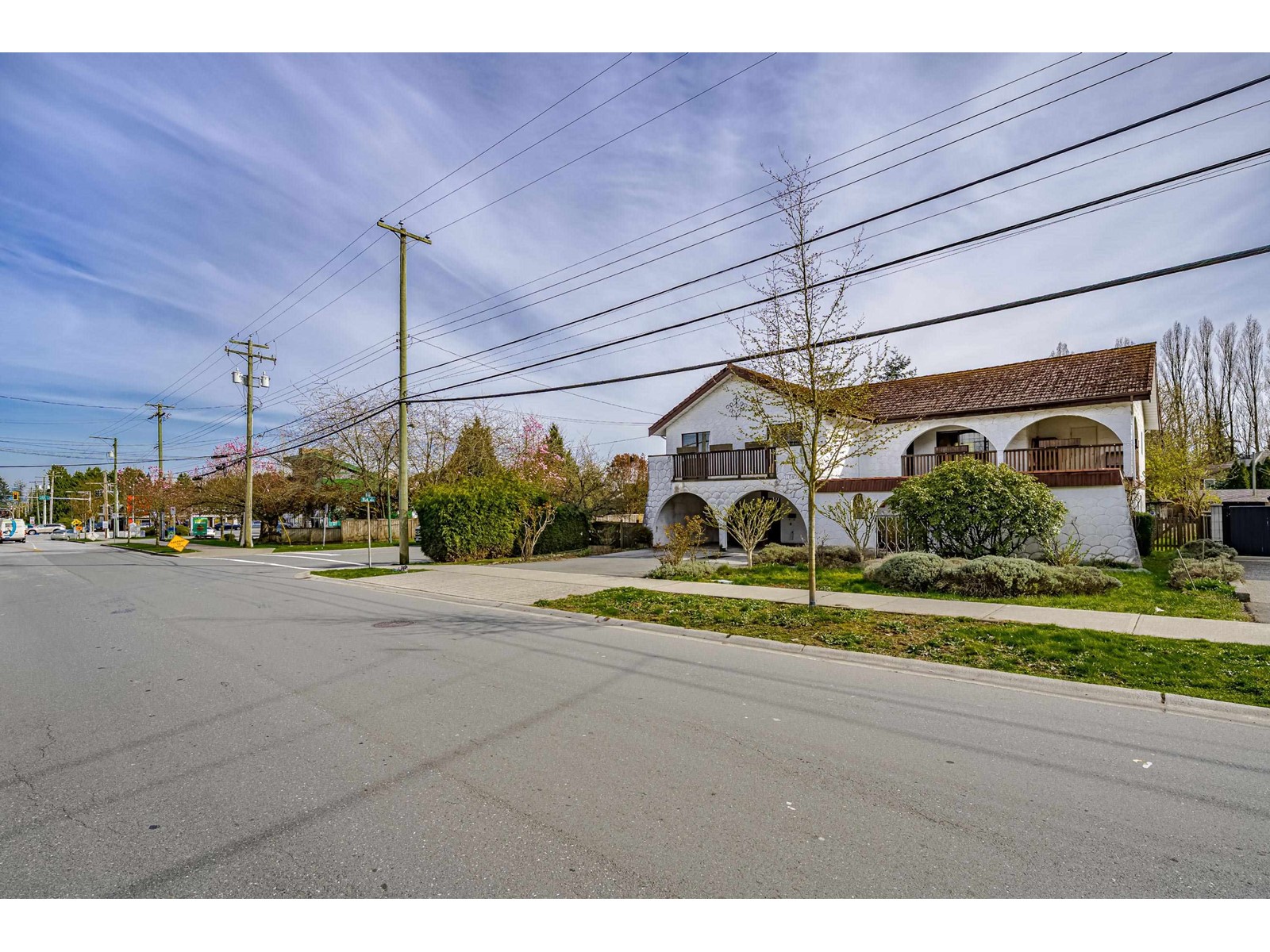 Property at 11940 86 AVENUE image 2