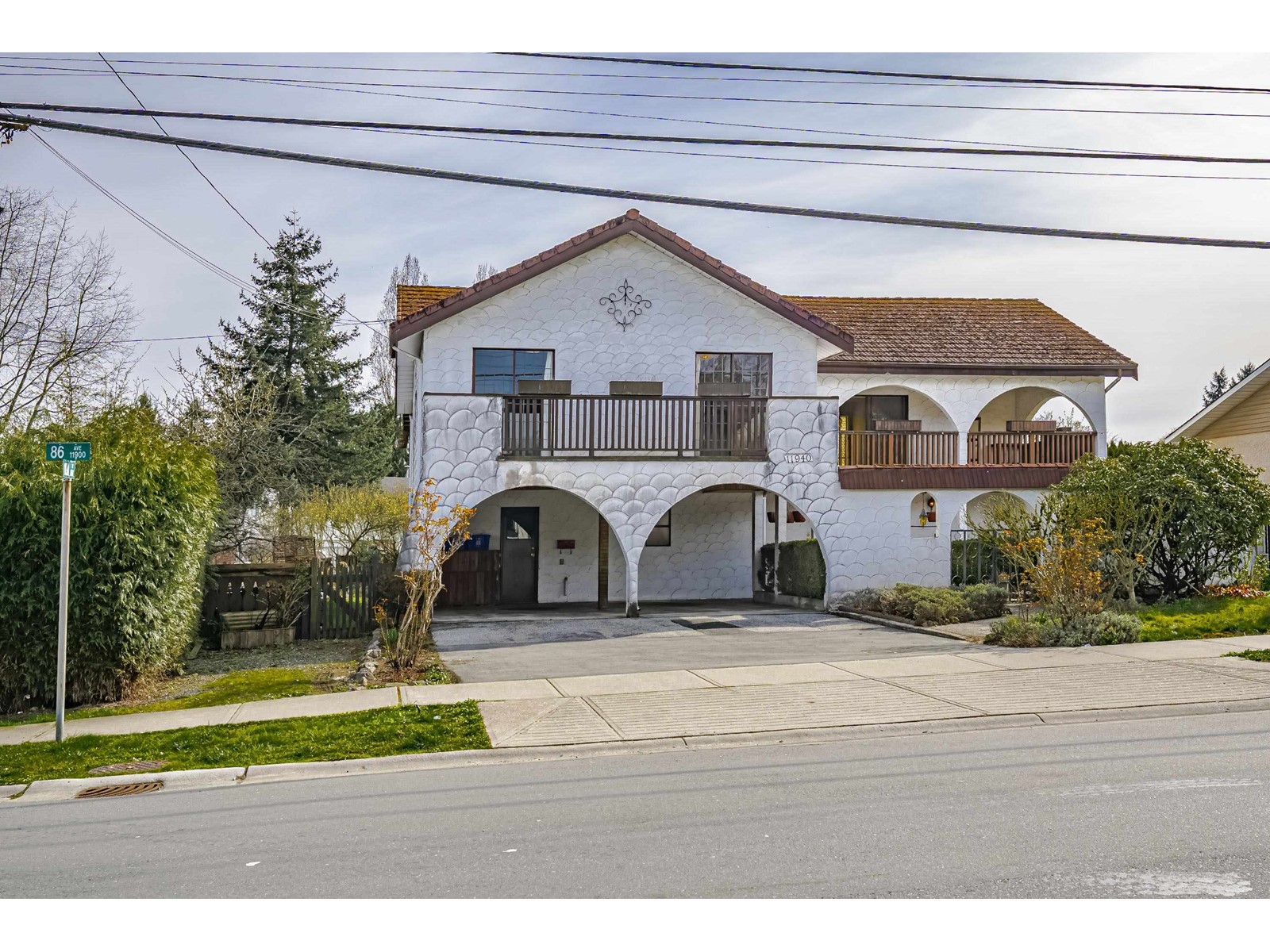 Property at 11940 86 AVENUE image 3