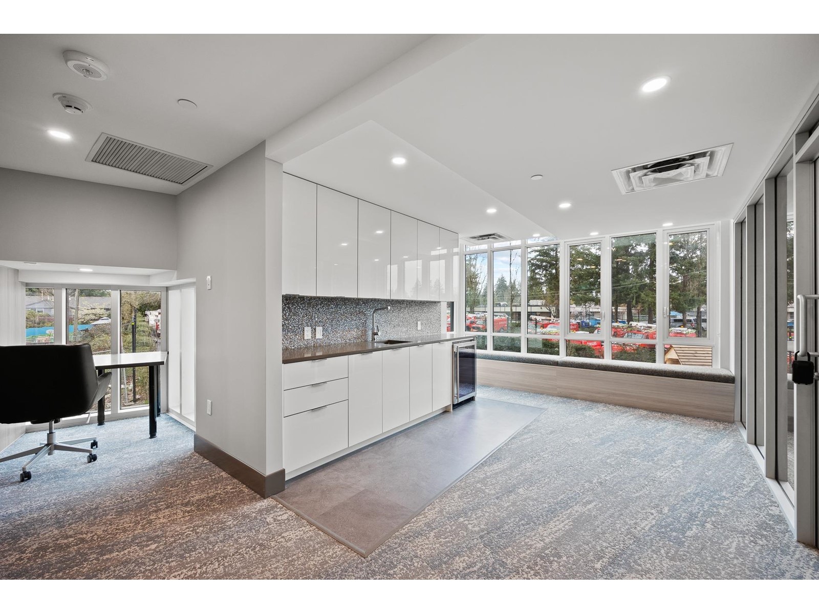 2407 10428 Whalley Boulevard, Surrey, British Columbia  V3T 1W6 - Photo 22 - R2988148