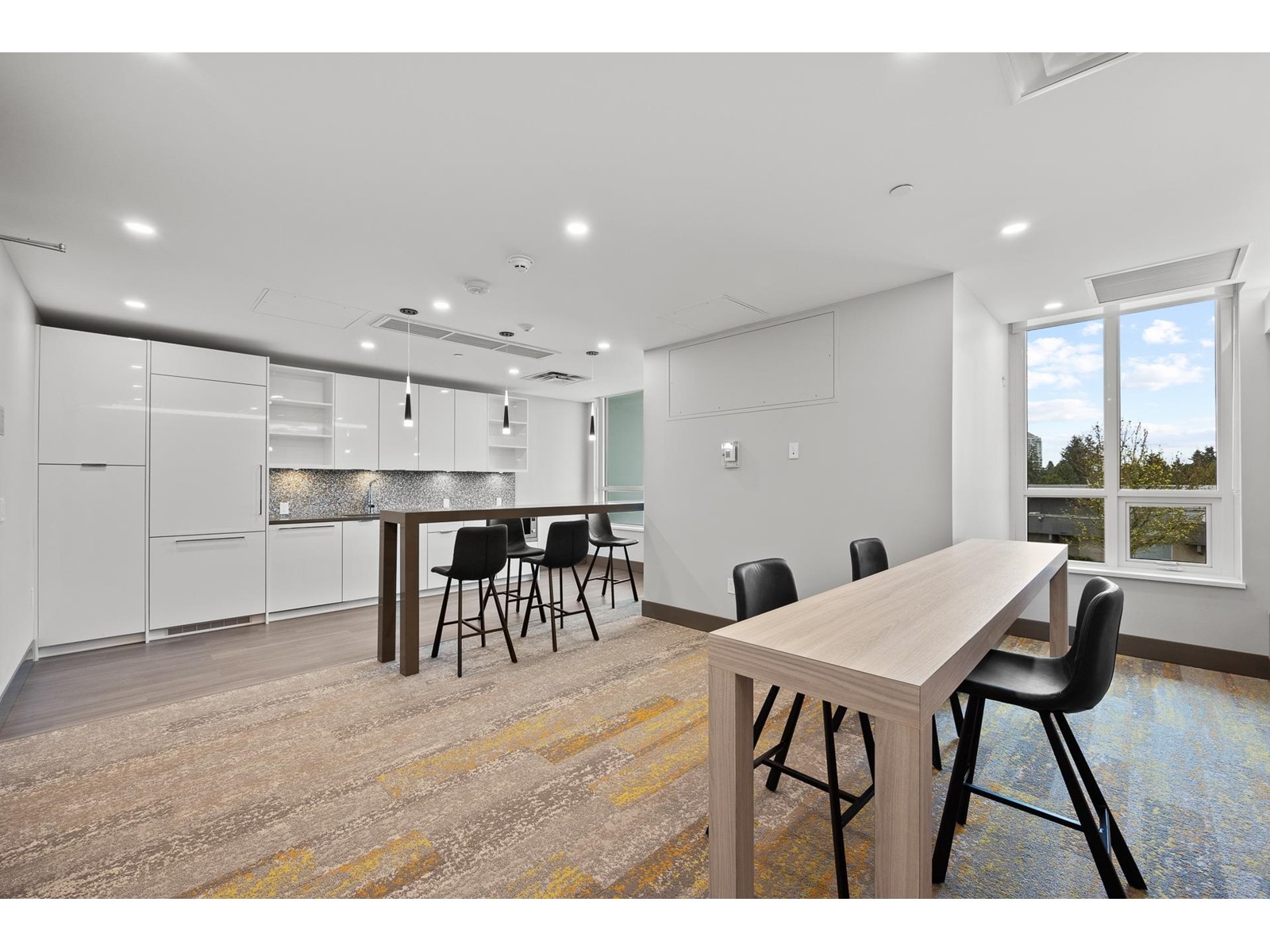 2407 10428 Whalley Boulevard, Surrey, British Columbia  V3T 1W6 - Photo 23 - R2988148