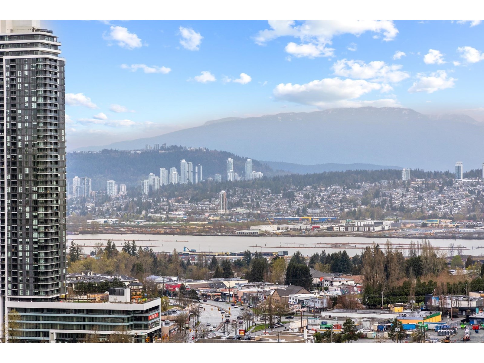 2407 10428 Whalley Boulevard, Surrey, British Columbia  V3T 1W6 - Photo 17 - R2988148