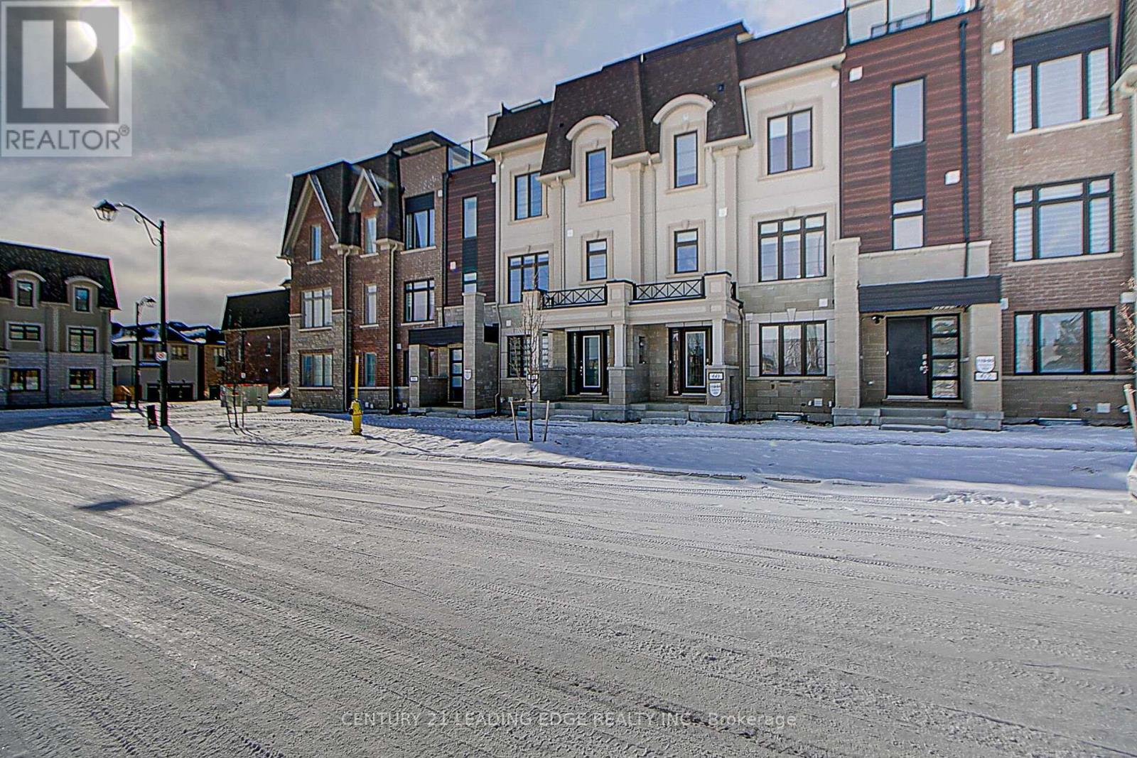 Property at 60 GUARDHOUSE CRESCENT image 2
