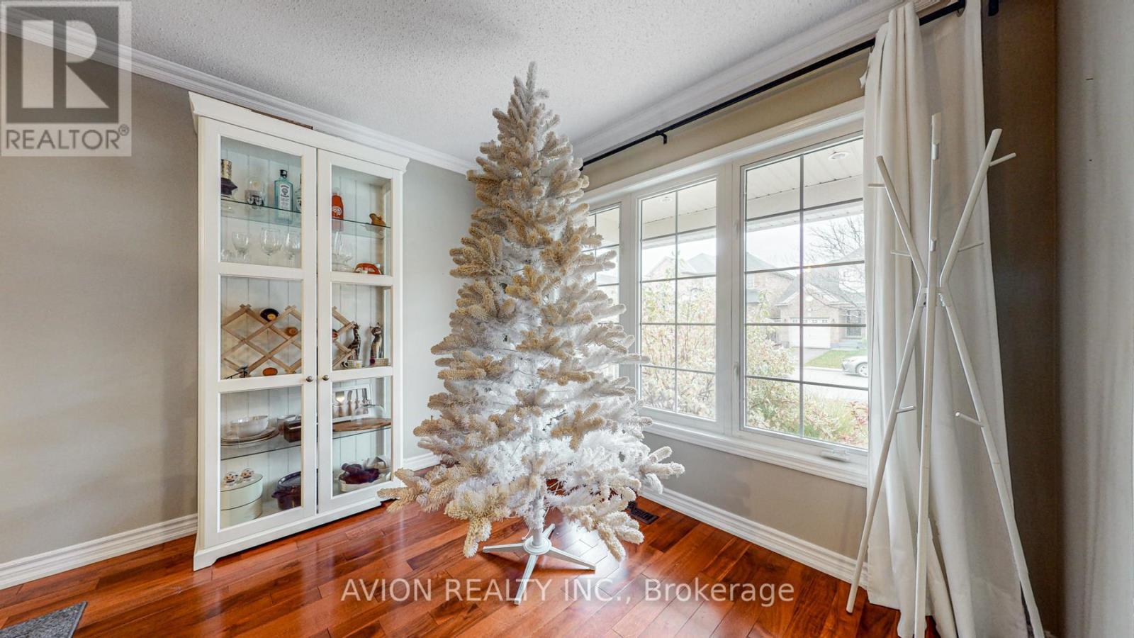 Property at 929 BESSY TRAIL image 4