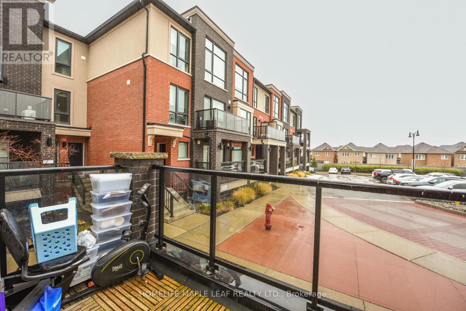 Property at 98 - 100 DUFAY ROAD S image 3