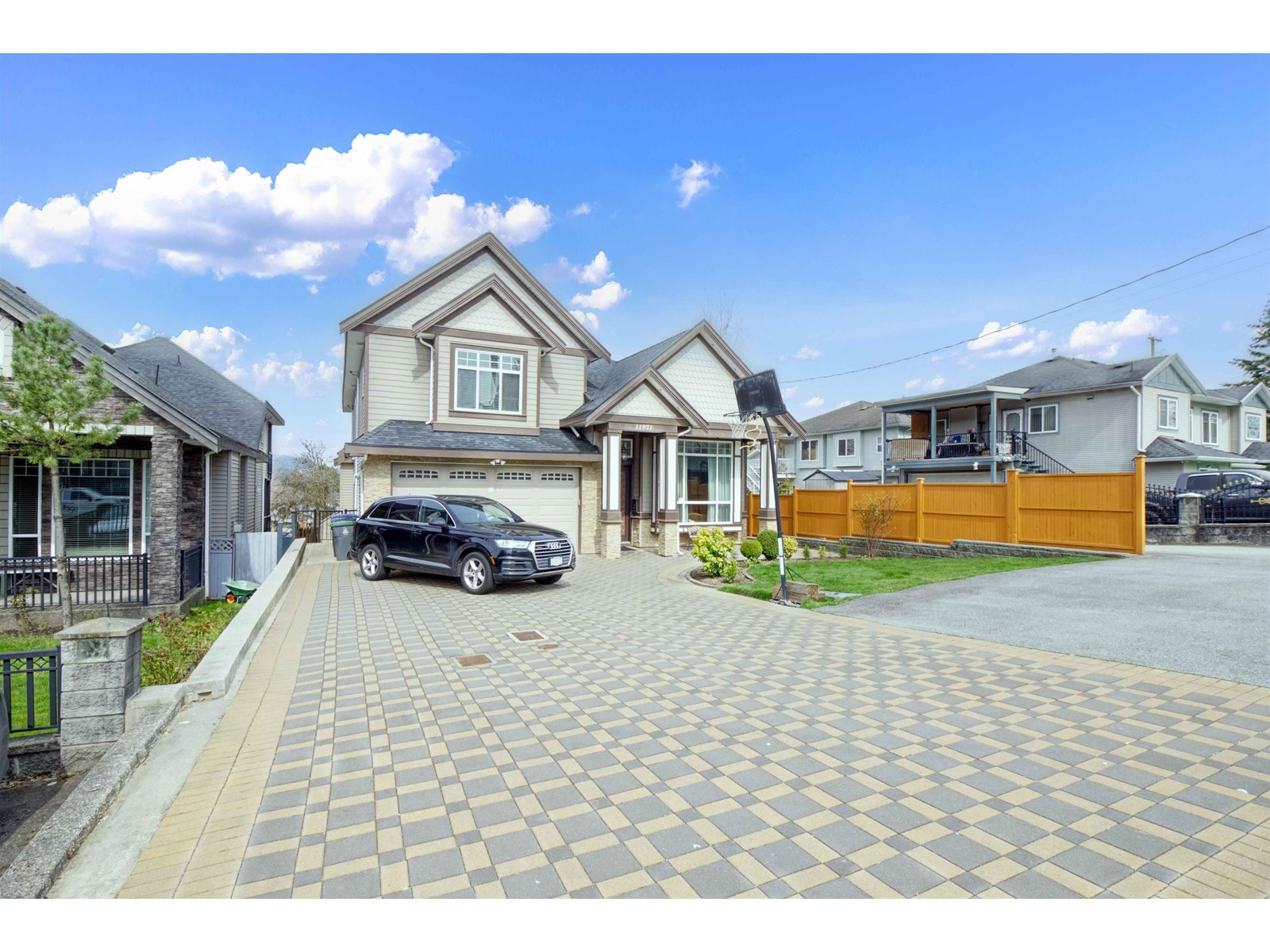 Property at 11971 97 AVENUE image 1