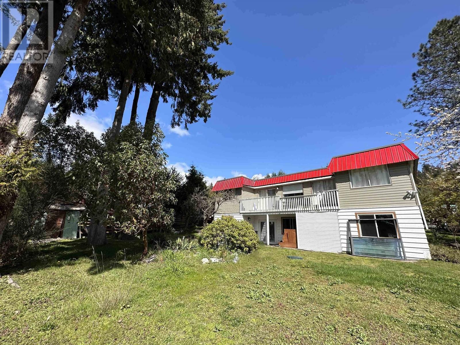 5197 Radcliffe Road, Sechelt, British Columbia  V0N 3A2 - Photo 3 - R2988082