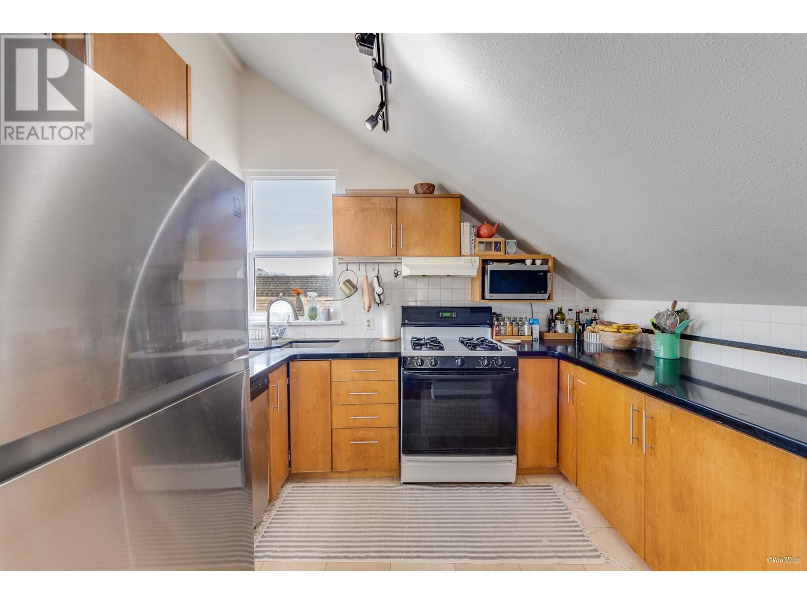 5 149 W 13th Avenue, Vancouver, British Columbia  V5Y 1V8 - Photo 4 - R2988165