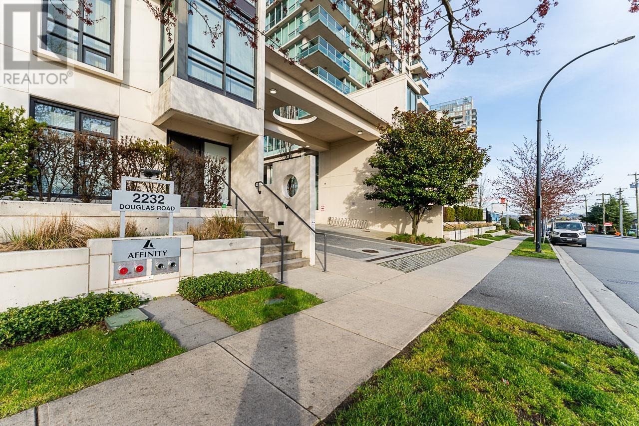 905 2232 Douglas Road, Burnaby, British Columbia  V5C 0G9 - Photo 3 - R2988174