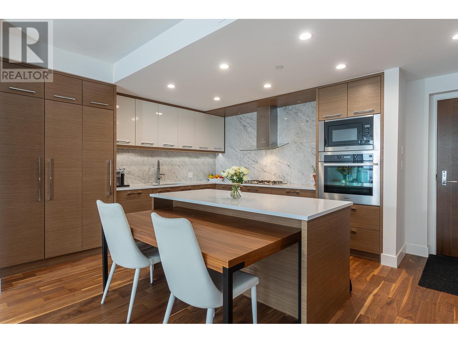 2203 4360 Beresford Street, Burnaby, British Columbia  V5H 0G2 - Photo 3 - R2987804