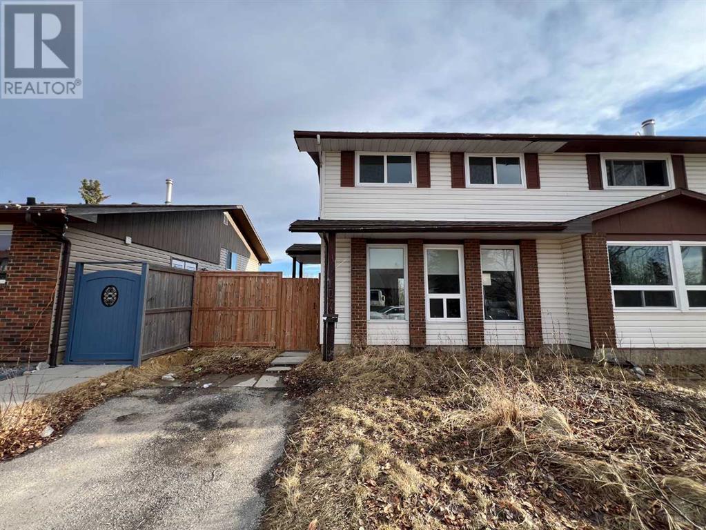 Property at 107 Pineson Place NE image 1