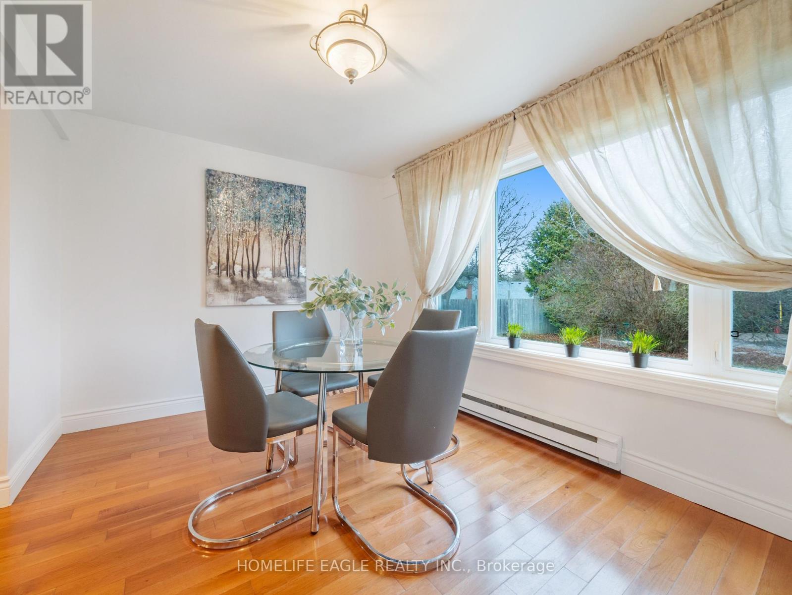 4 Hughes Street, Richmond Hill, Ontario  L4E 2V9 - Photo 11 - N12070211