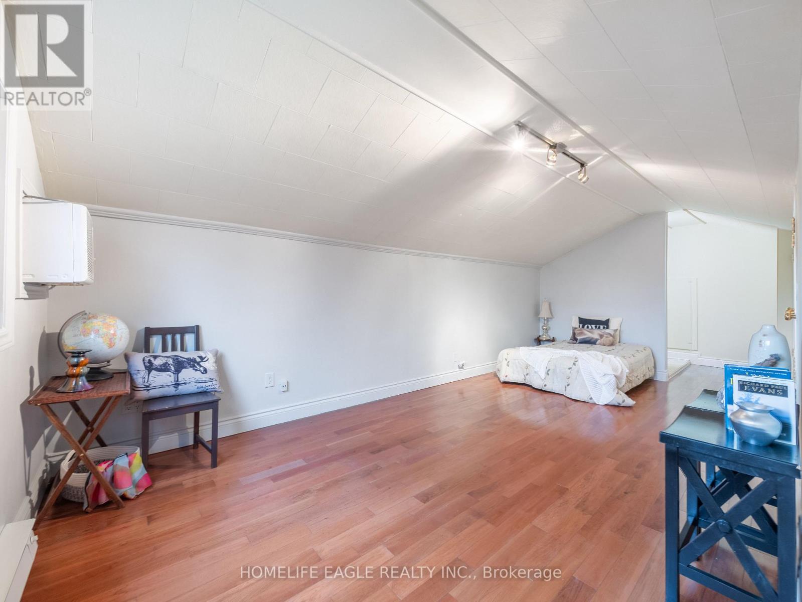 4 Hughes Street, Richmond Hill, Ontario  L4E 2V9 - Photo 22 - N12070211
