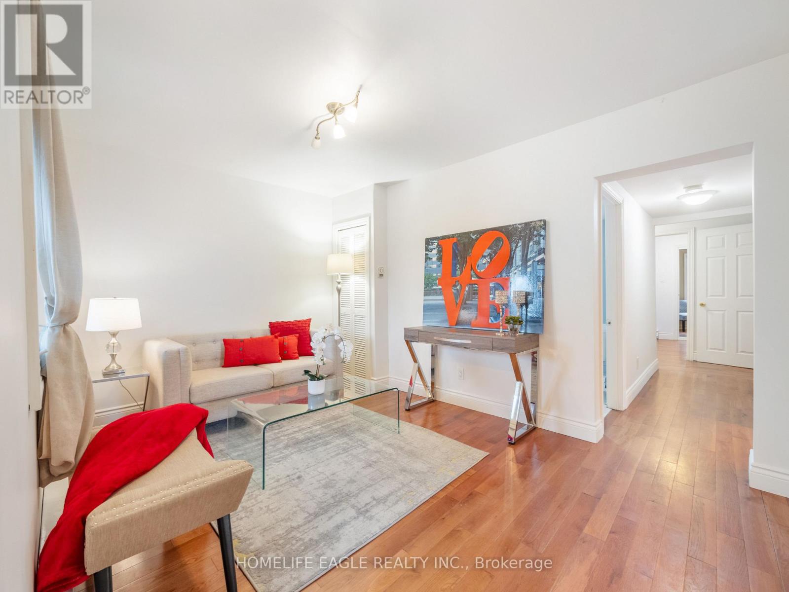4 Hughes Street, Richmond Hill, Ontario  L4E 2V9 - Photo 7 - N12070211